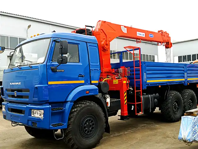 КАМАЗ 43118 бортовой с КМУ Kanglim KS 1256 G2